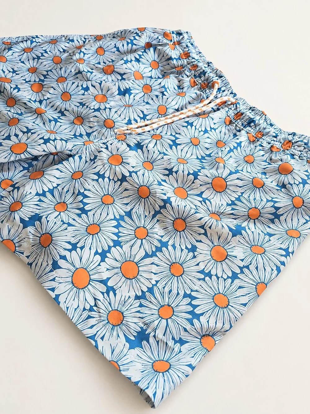 Goodfellow & Co men's swim trunks blue and white daisy pattern 5